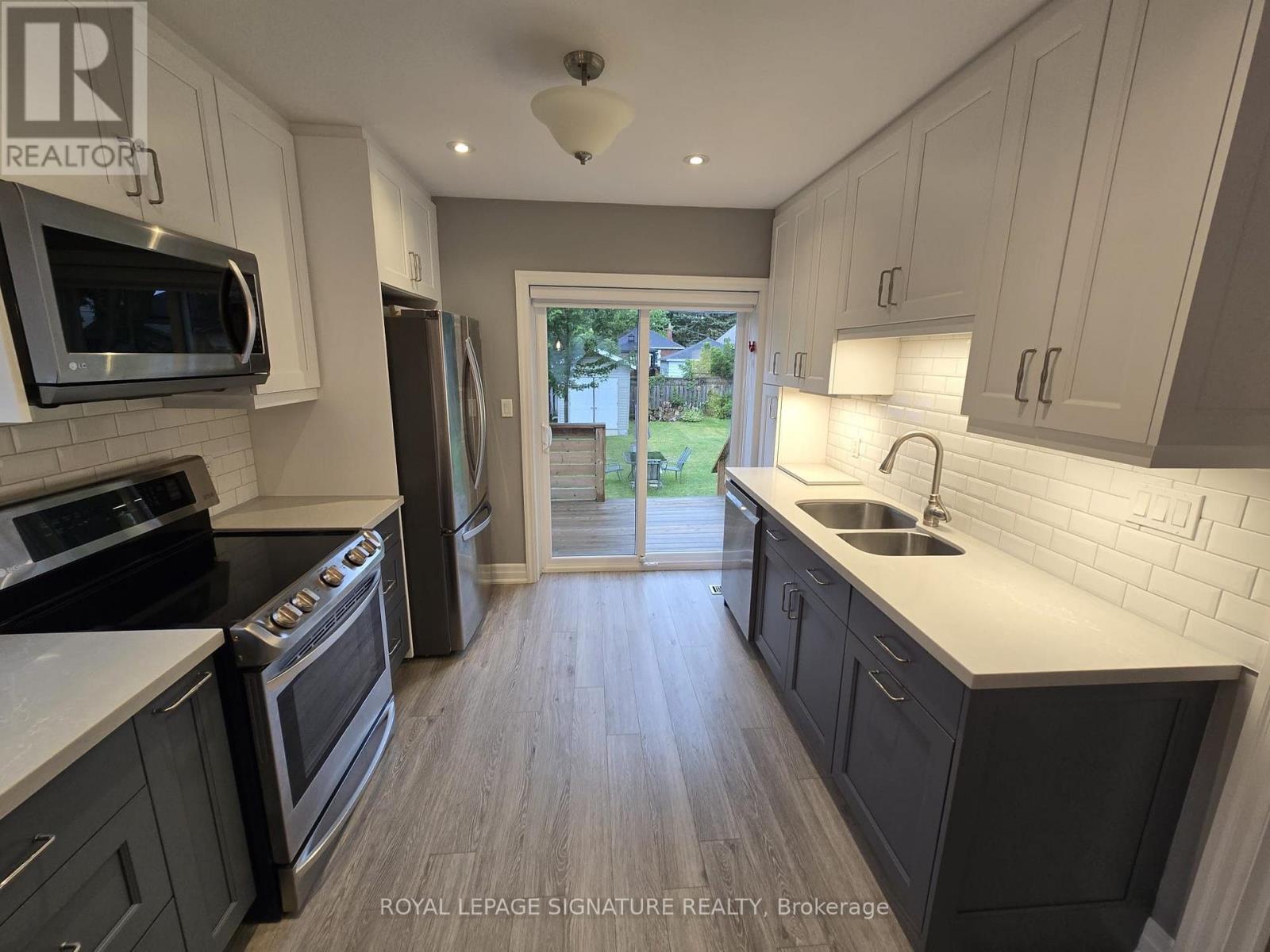 Upper - 141 Phillip Avenue, Toronto, Ontario  M1N 3R6 - Photo 8 - E13653026
