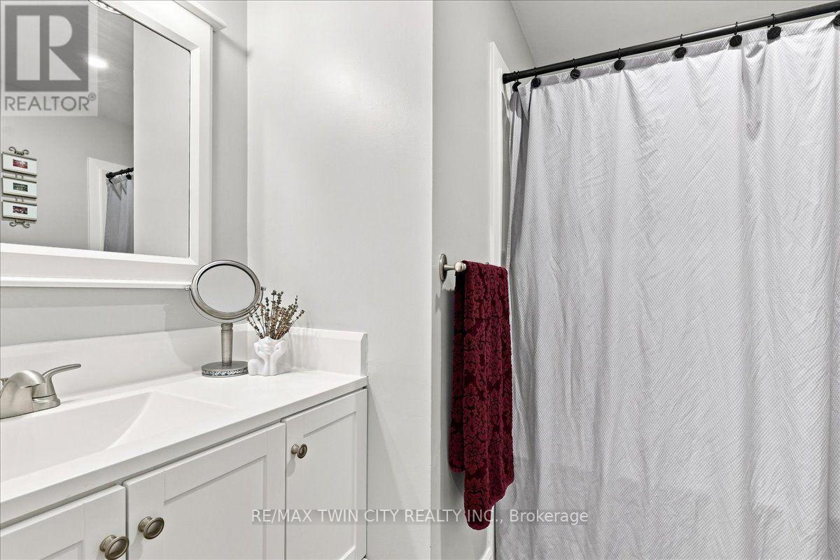 65 Glamis Road, Cambridge, Ontario  N1R 6W4 - Photo 11 - X13653560