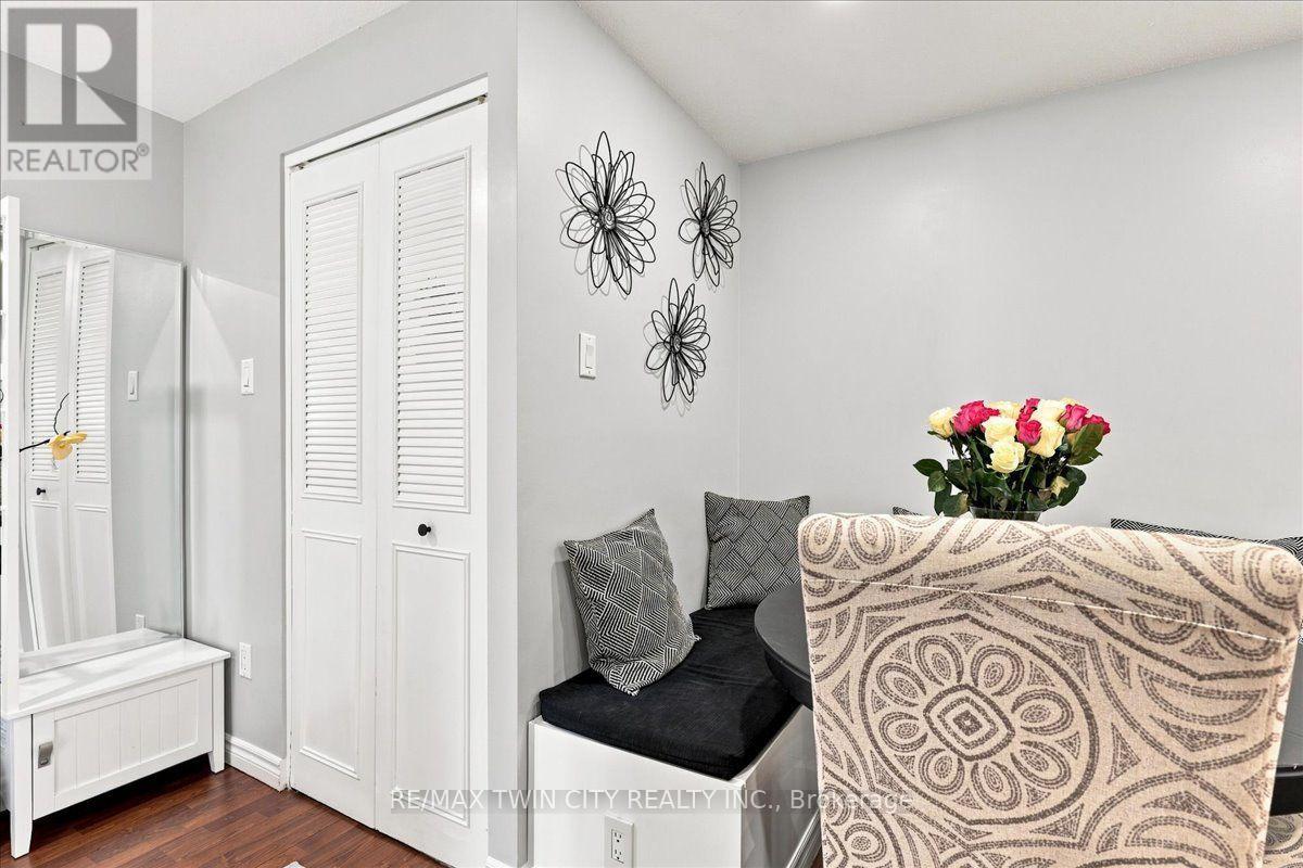 65 Glamis Road, Cambridge, Ontario  N1R 6W4 - Photo 5 - X13653560