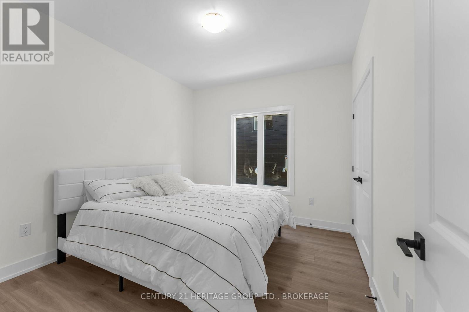 56 Dusenbury Drive, Loyalist, Ontario  K0H 1N0 - Photo 11 - X13653020