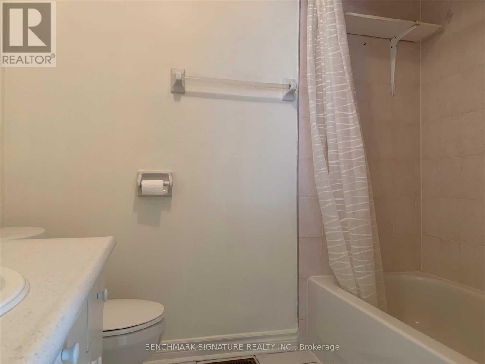 102 Greensboro Drive, Markham, Ontario L3R 0V8 - Photo 13 - N13653594