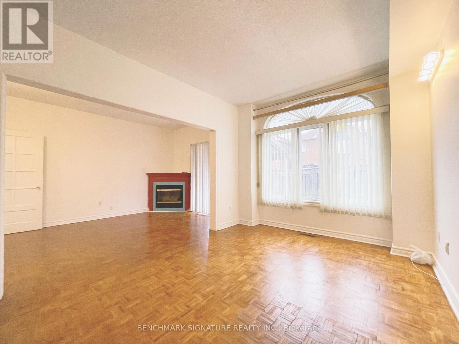 102 Greensboro Drive, Markham, Ontario L3R 0V8 - Photo 2 - N13653594