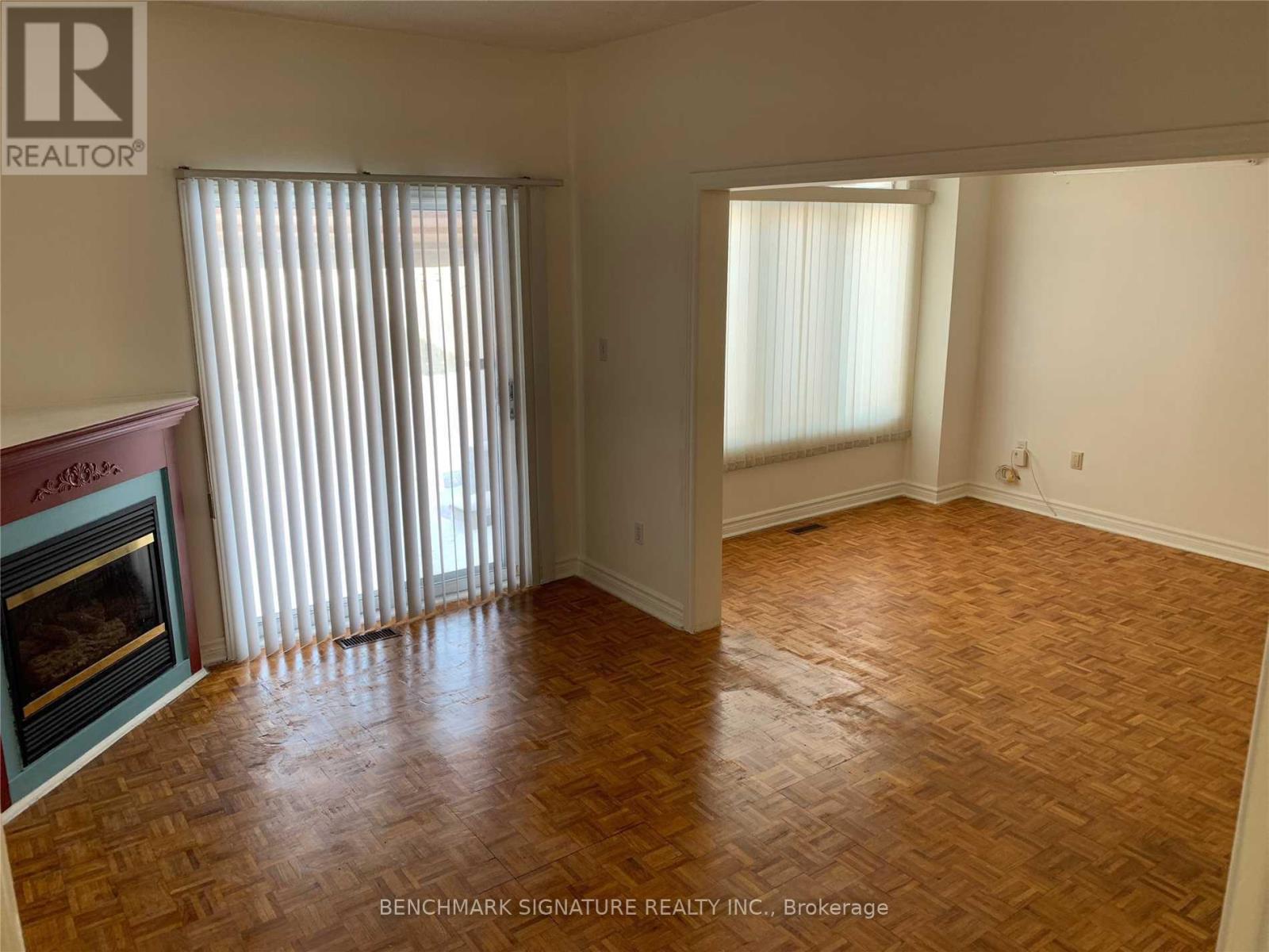 102 Greensboro Drive, Markham, Ontario L3R 0V8 - Photo 3 - N13653594