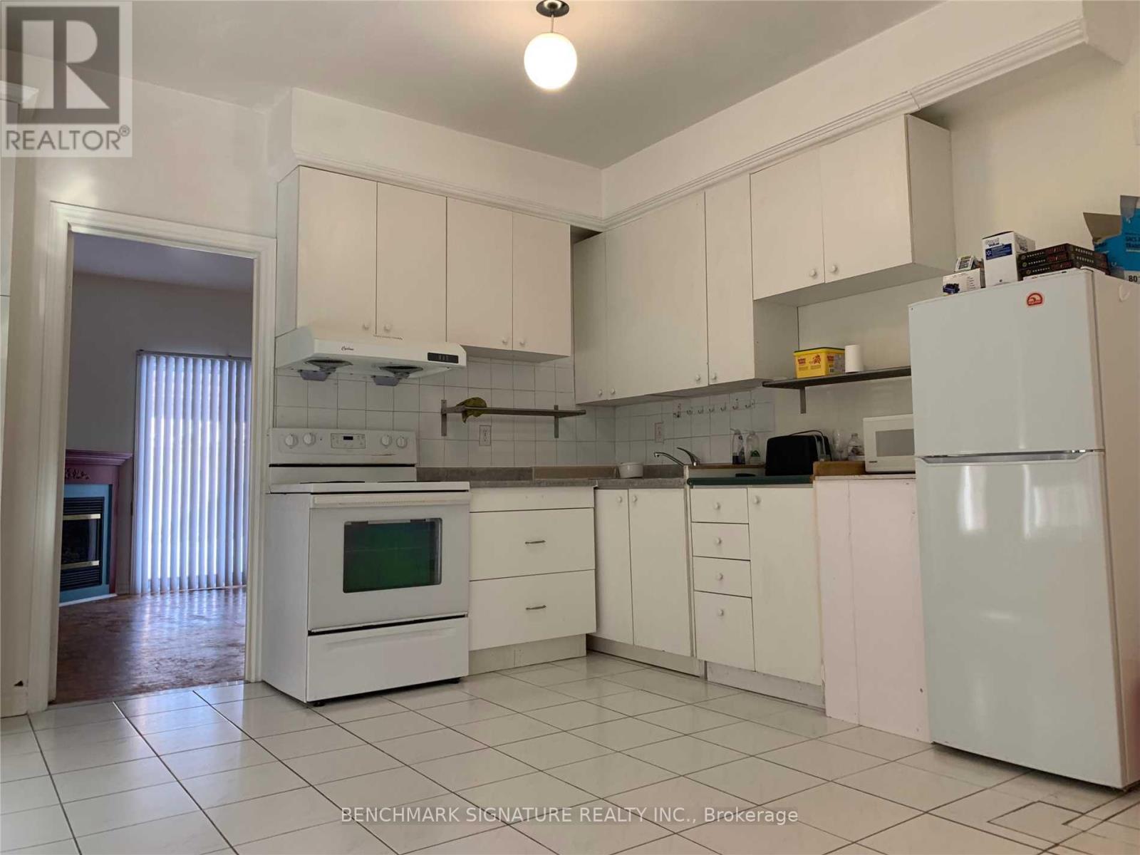 102 Greensboro Drive, Markham, Ontario L3R 0V8 - Photo 4 - N13653594