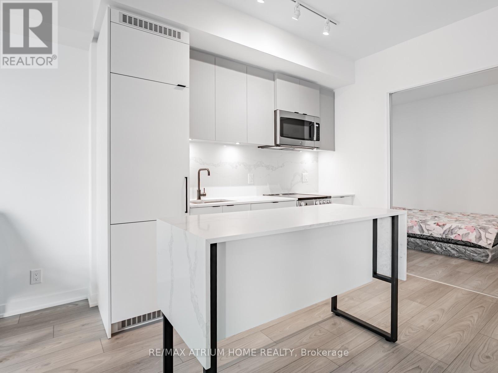 827 - 285 Dufferin Street, Toronto, Ontario M6K 0J2 - Photo 2 - W13653582