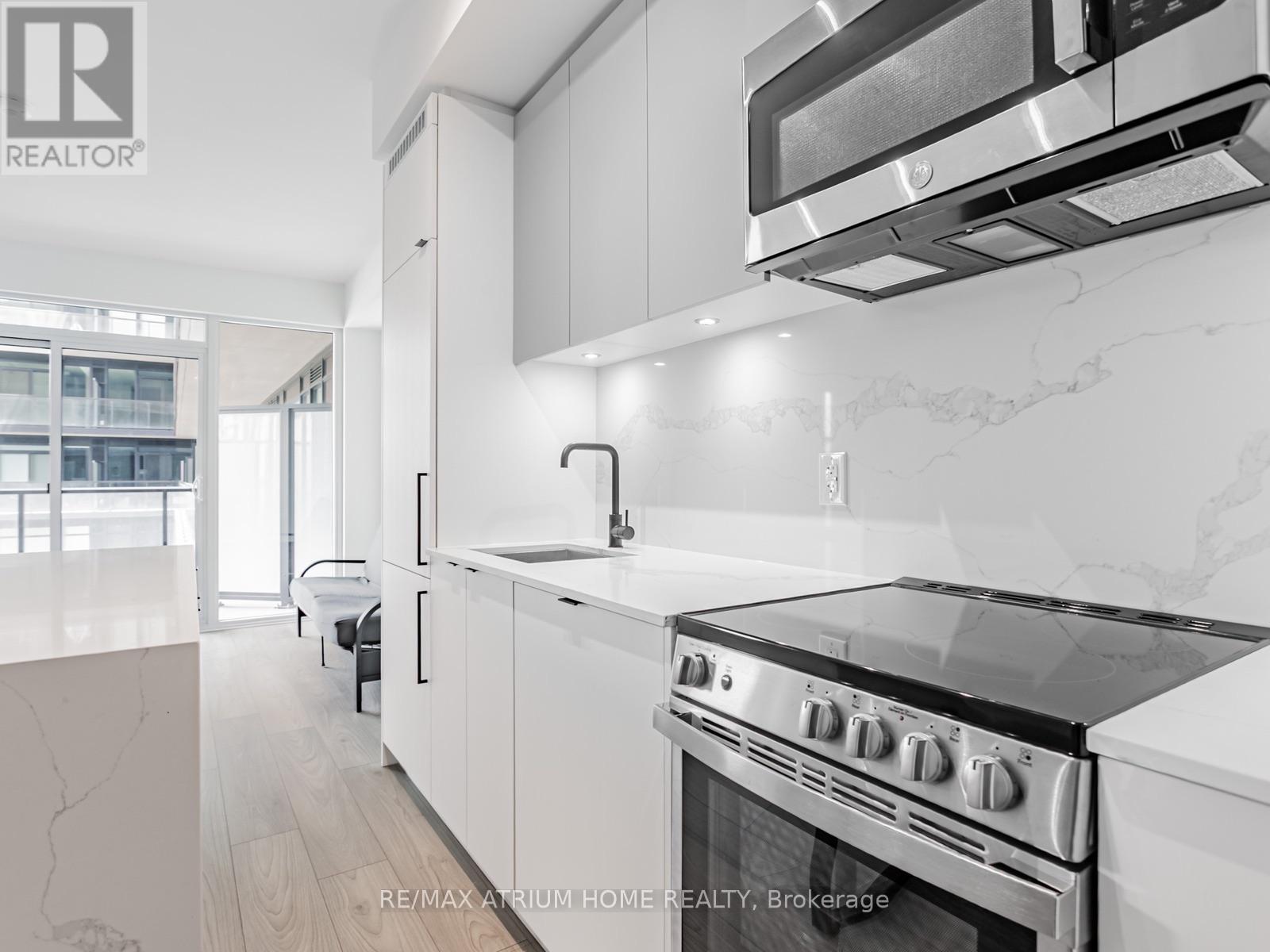827 - 285 Dufferin Street, Toronto, Ontario M6K 0J2 - Photo 4 - W13653582
