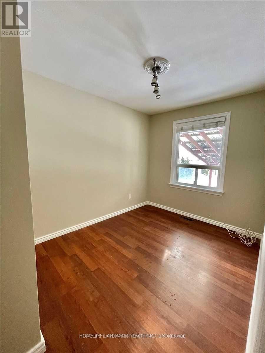 Upper - 25 Edgemont Drive, Brampton, Ontario  L6V 1K9 - Photo 6 - W13653592