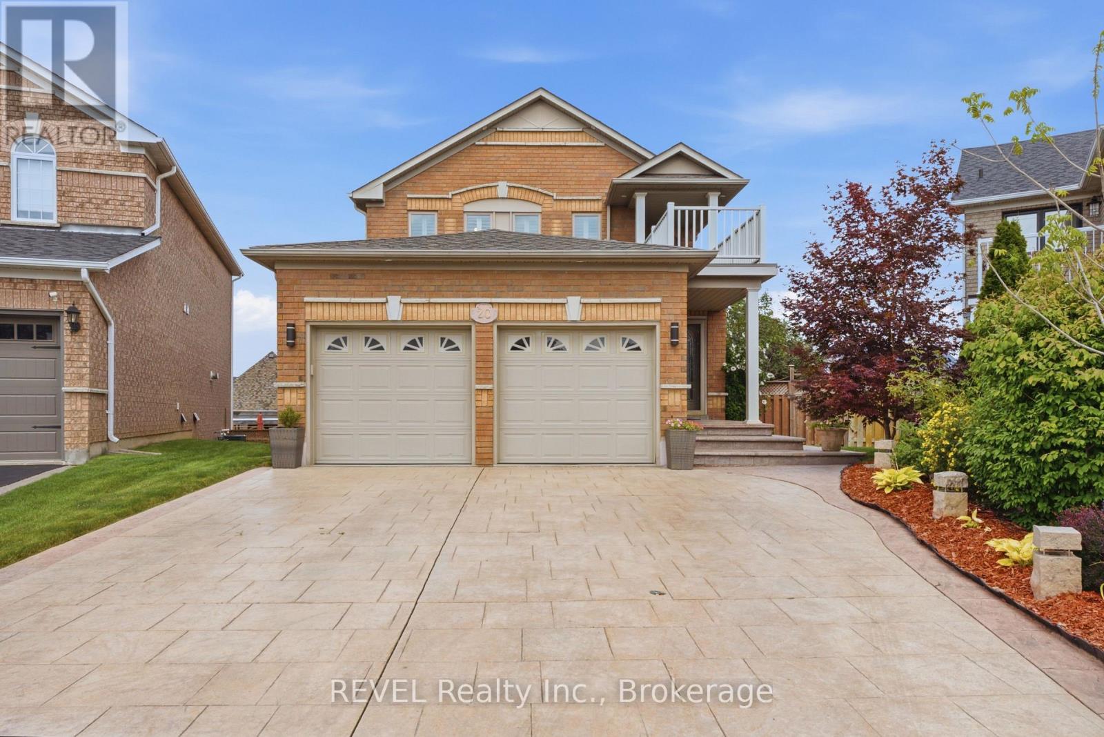 20 Hayloft Court, Brampton, Ontario  L6X 4R7 - Photo 2 - W13653618