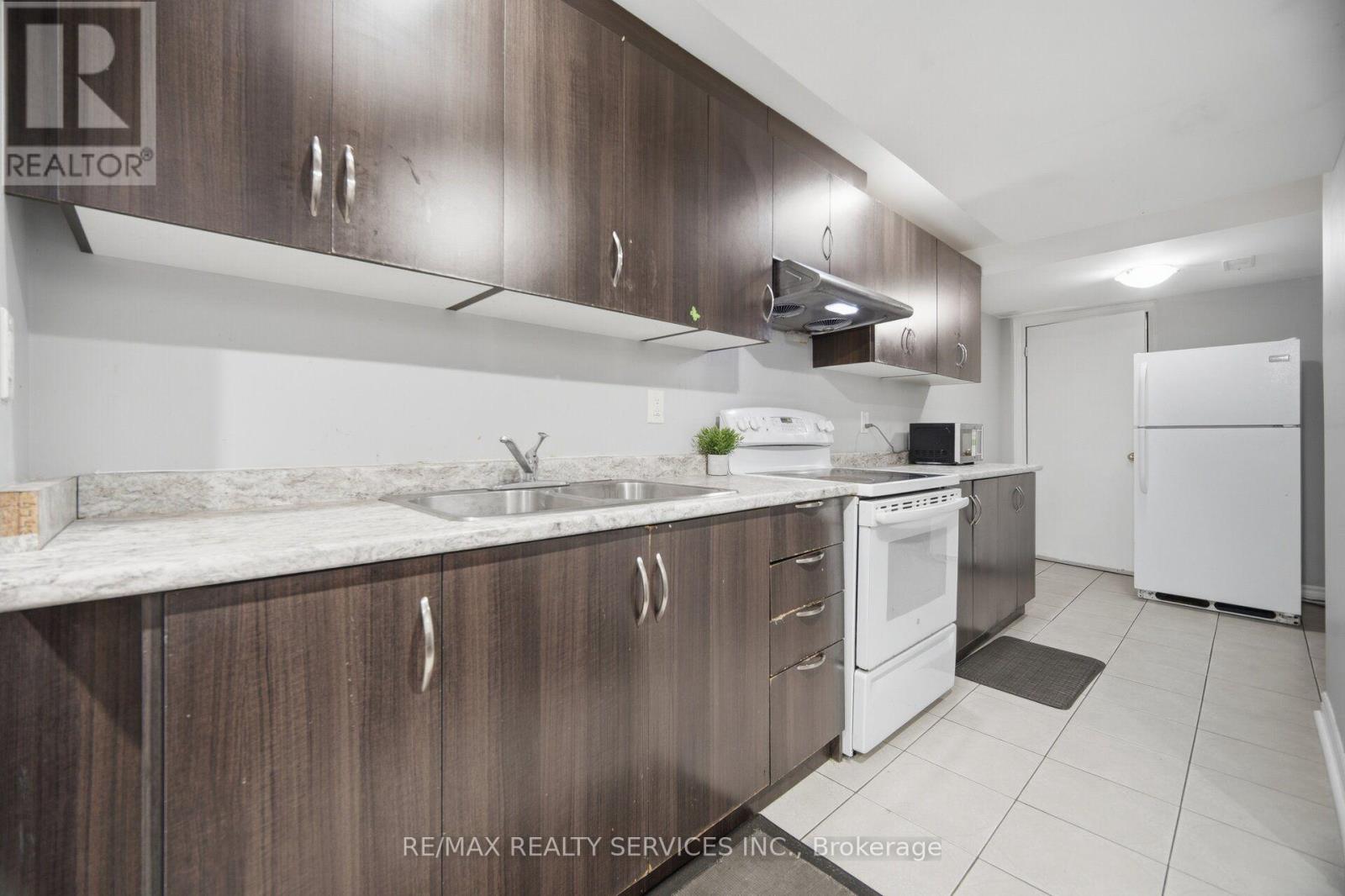 48 Severin Street, Brampton, Ontario  L6R 0P3 - Photo 40 - W13644536