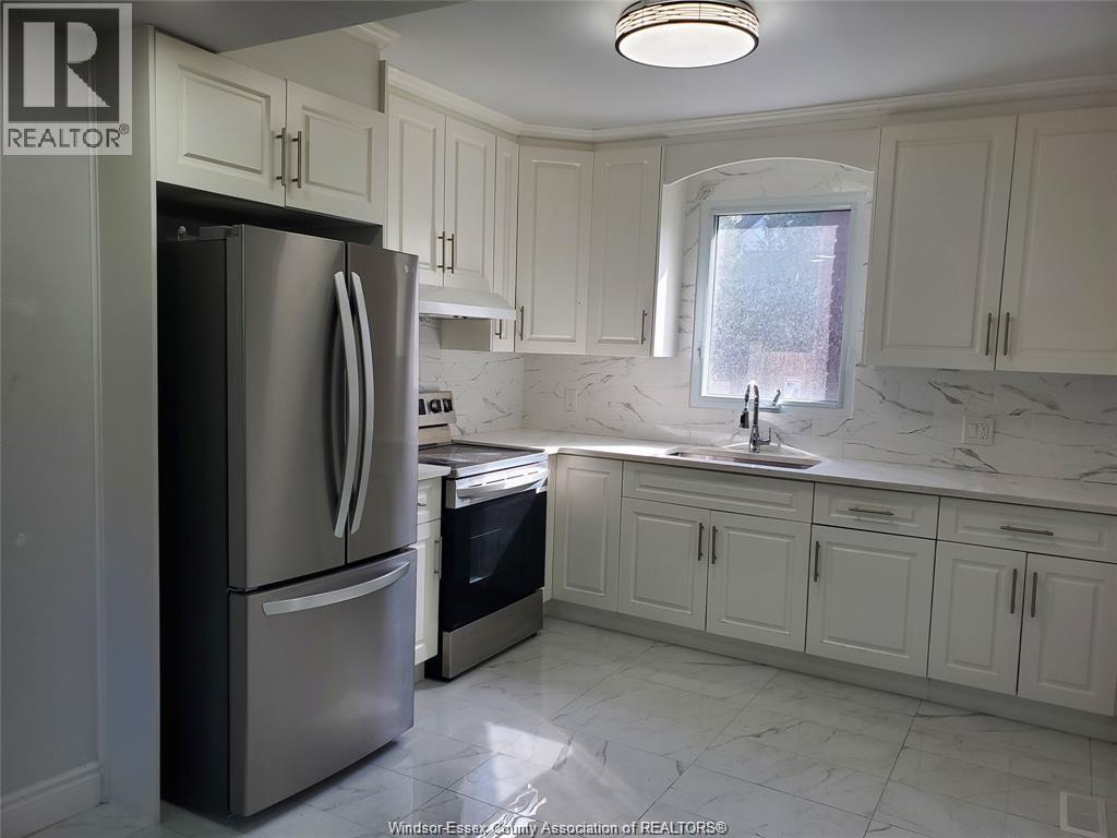 348 Caroline Street, Windsor, Ontario  N9A 6A4 - Photo 7 - 26019205