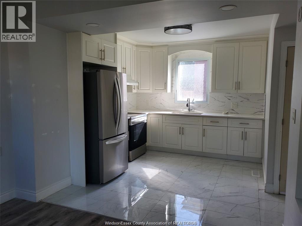 348 Caroline Street, Windsor, Ontario  N9A 6A4 - Photo 9 - 26019205