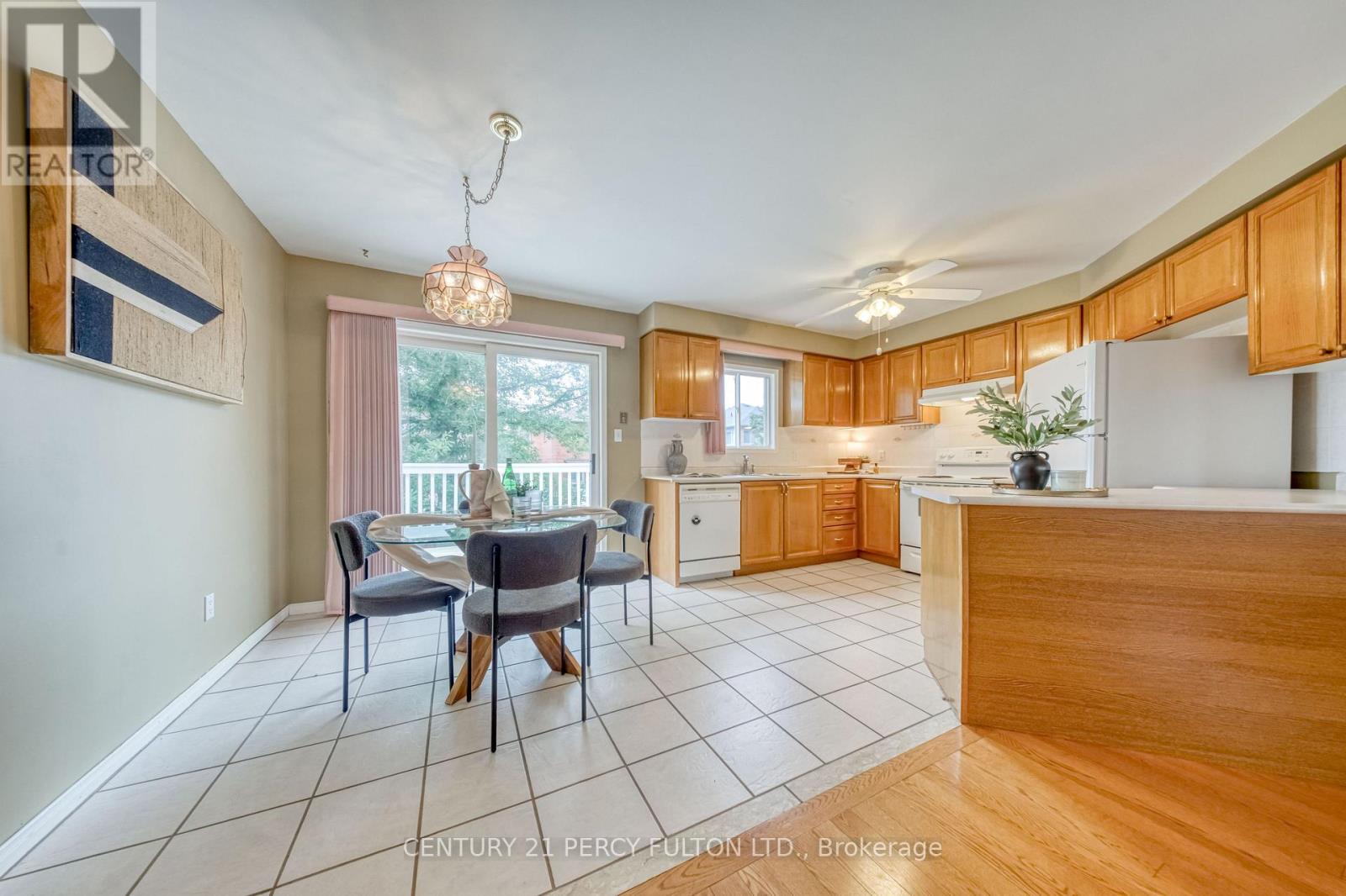 504 Sandalwood Court, Oshawa, Ontario L1G 7X9 - Photo 12 - E13653616