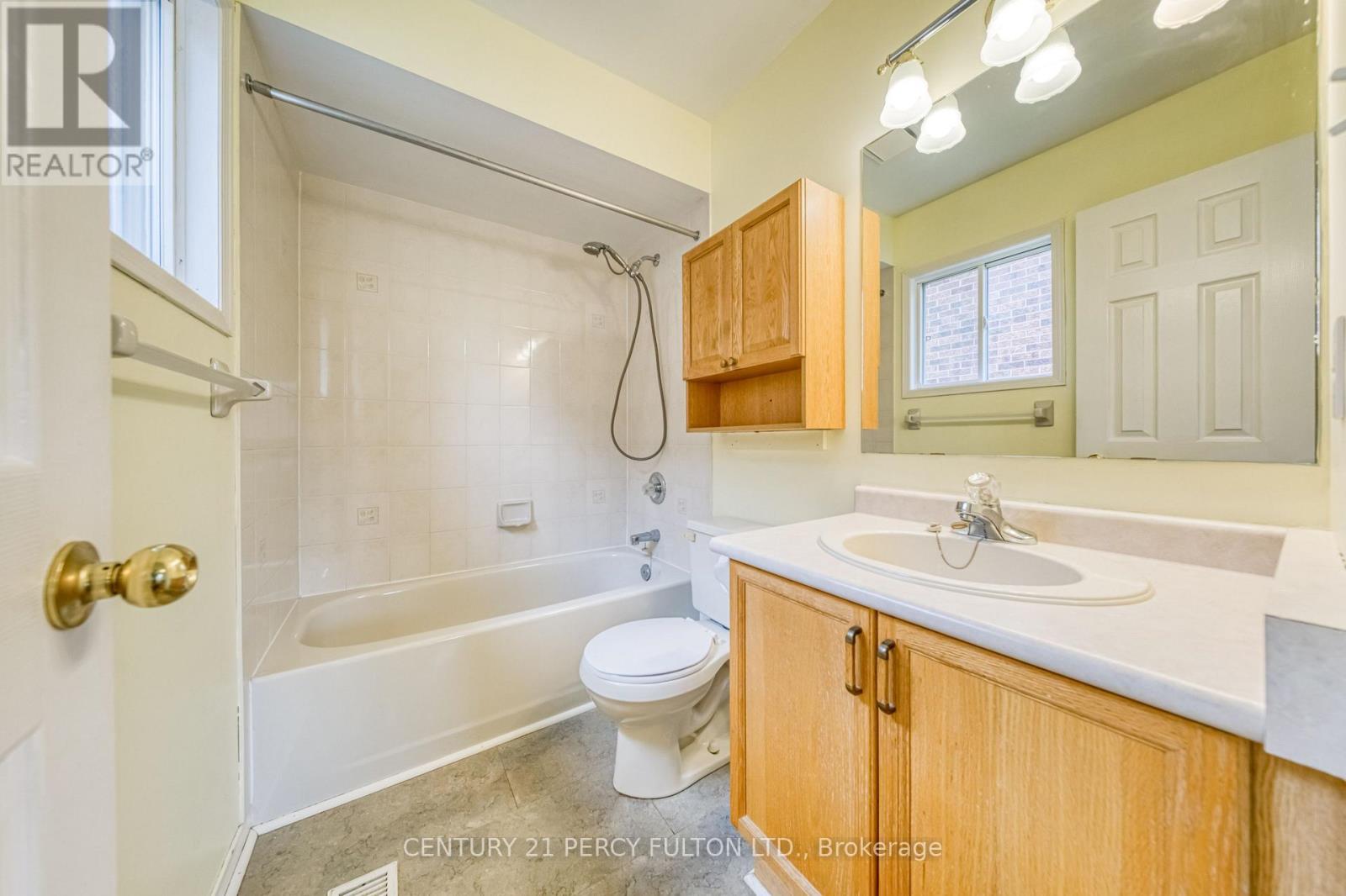 504 Sandalwood Court, Oshawa, Ontario L1G 7X9 - Photo 18 - E13653616