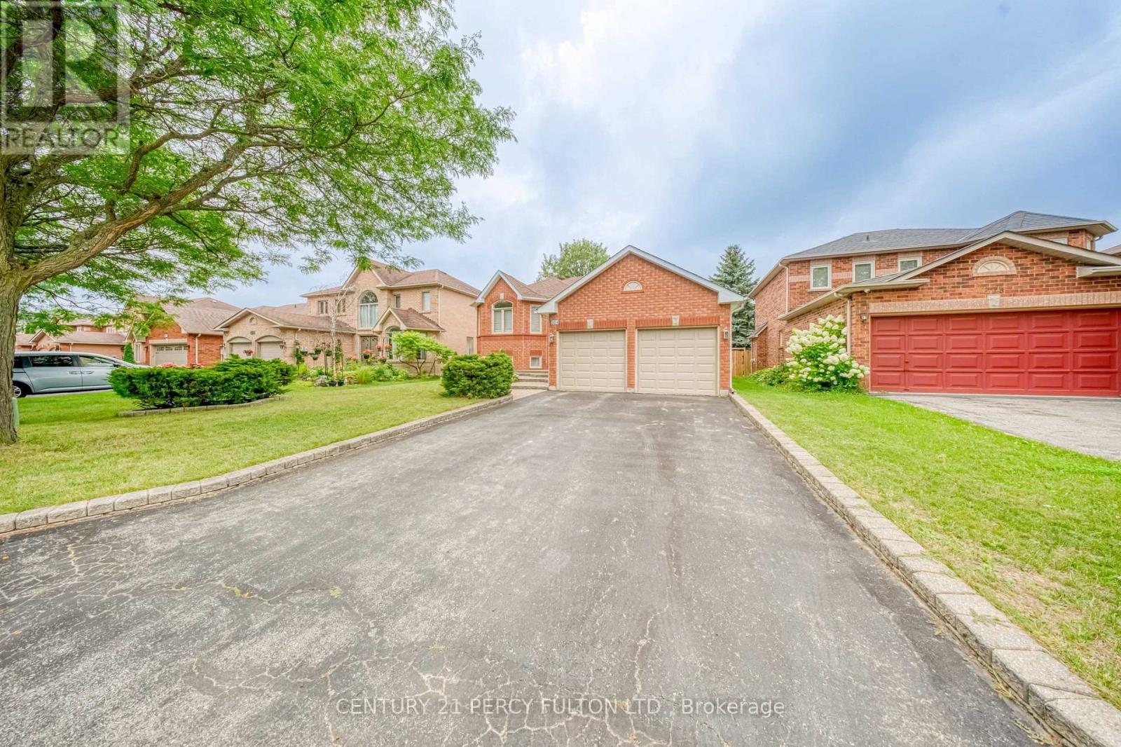 504 Sandalwood Court, Oshawa, Ontario L1G 7X9 - Photo 2 - E13653616