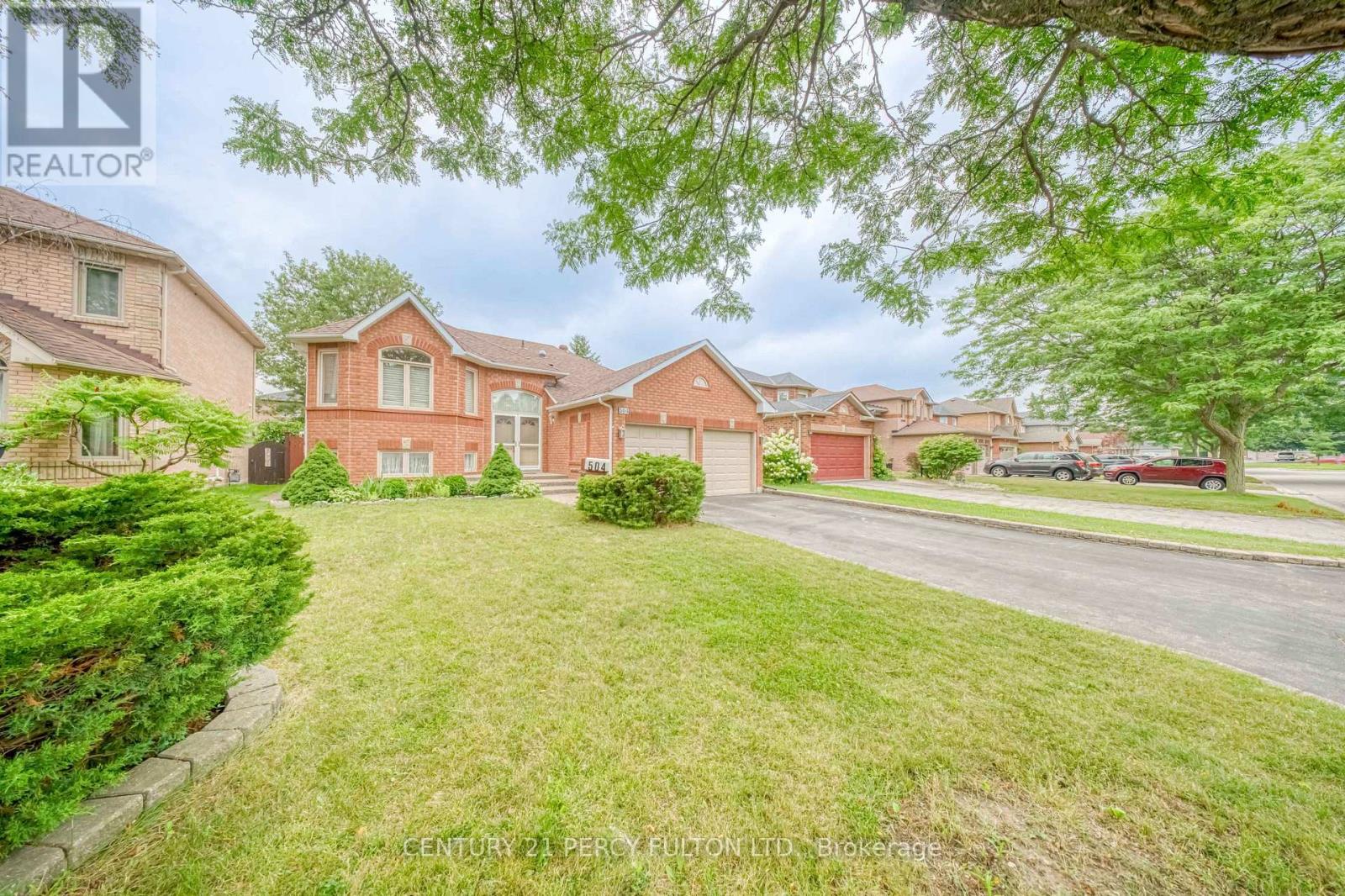 504 Sandalwood Court, Oshawa, Ontario L1G 7X9 - Photo 3 - E13653616