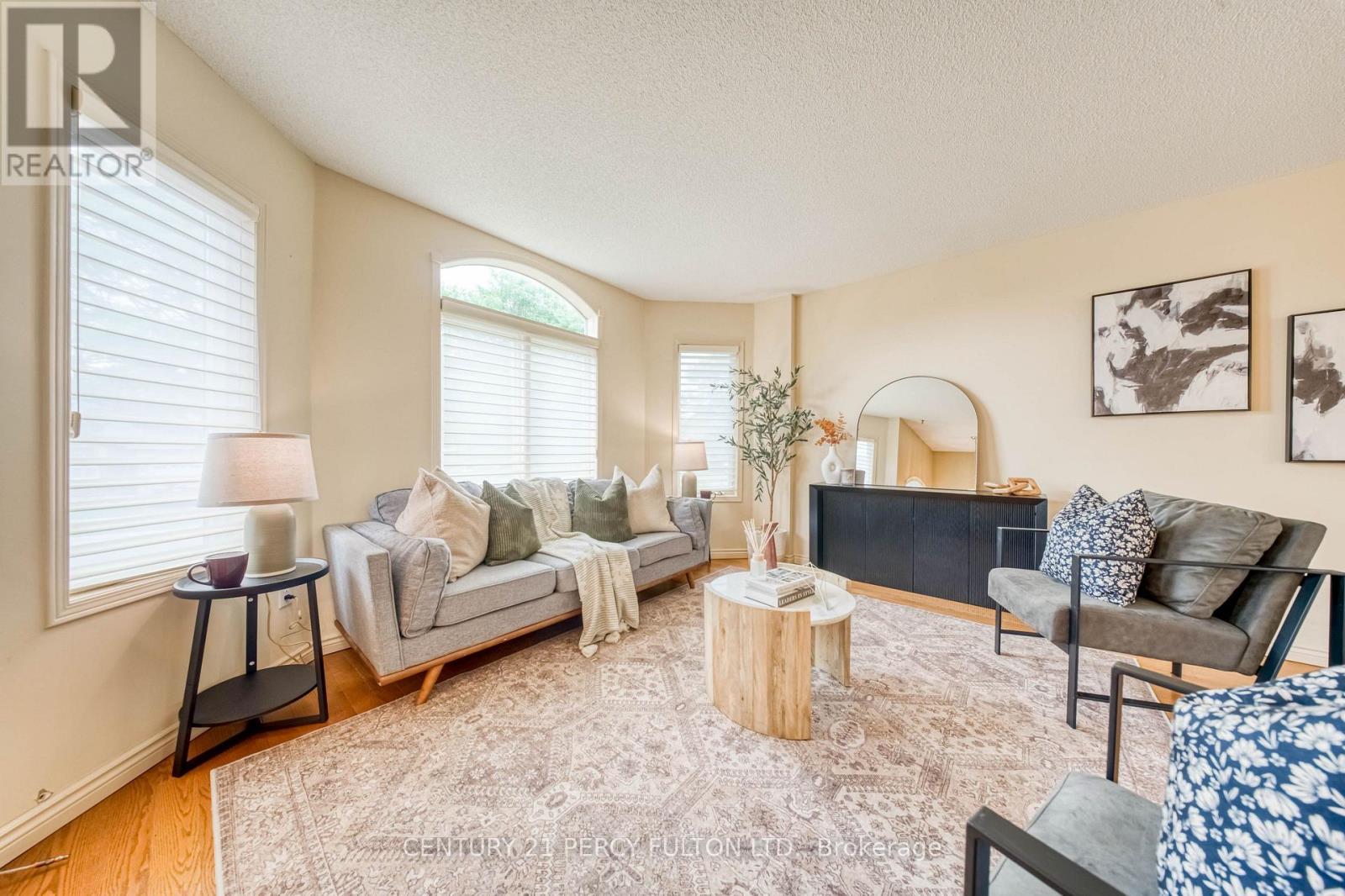 504 Sandalwood Court, Oshawa, Ontario L1G 7X9 - Photo 6 - E13653616