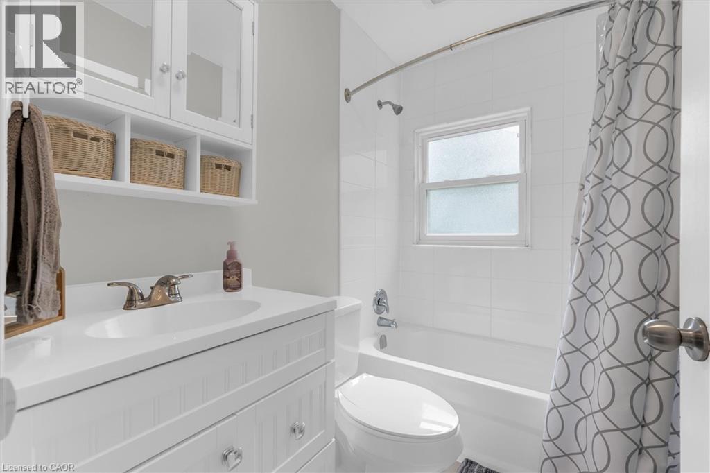 722 Burgess Avenue, Hamilton, Ontario  L8H 6J4 - Photo 14 - 40845229