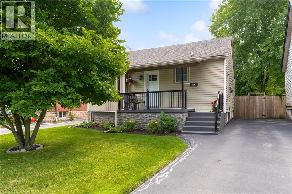 722 Burgess Avenue, Hamilton, Ontario  L8H 6J4 - Photo 2 - 40845229