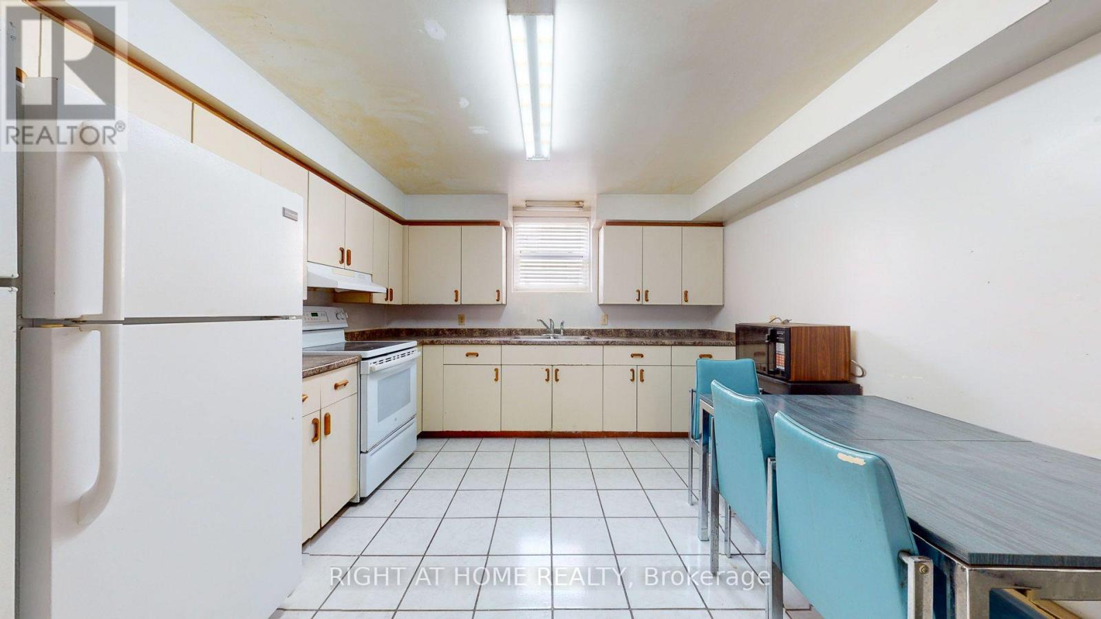 379 Erb Street W, Waterloo, Ontario N2L 1W7 - Photo 14 - X13653612