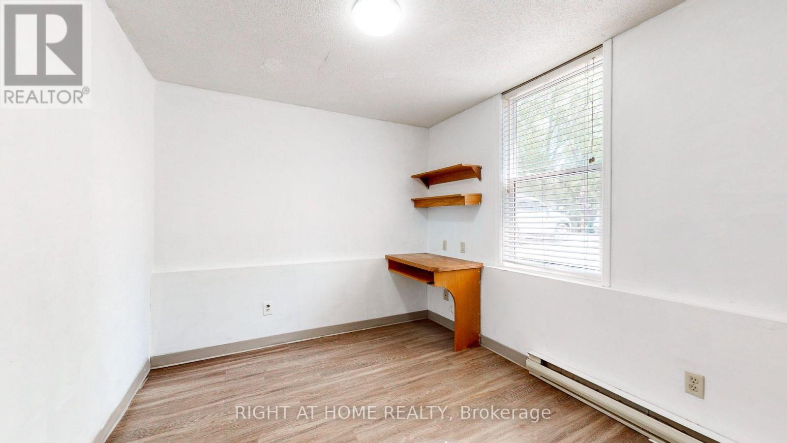 379 Erb Street W, Waterloo, Ontario N2L 1W7 - Photo 17 - X13653612