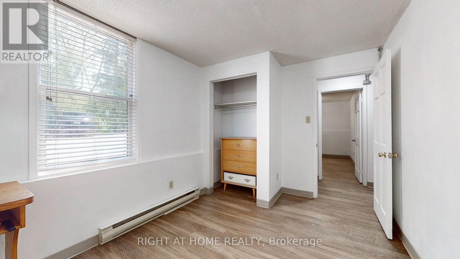379 Erb Street W, Waterloo, Ontario N2L 1W7 - Photo 18 - X13653612