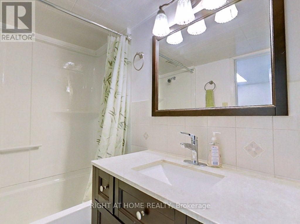 379 Erb Street W, Waterloo, Ontario N2L 1W7 - Photo 31 - X13653612