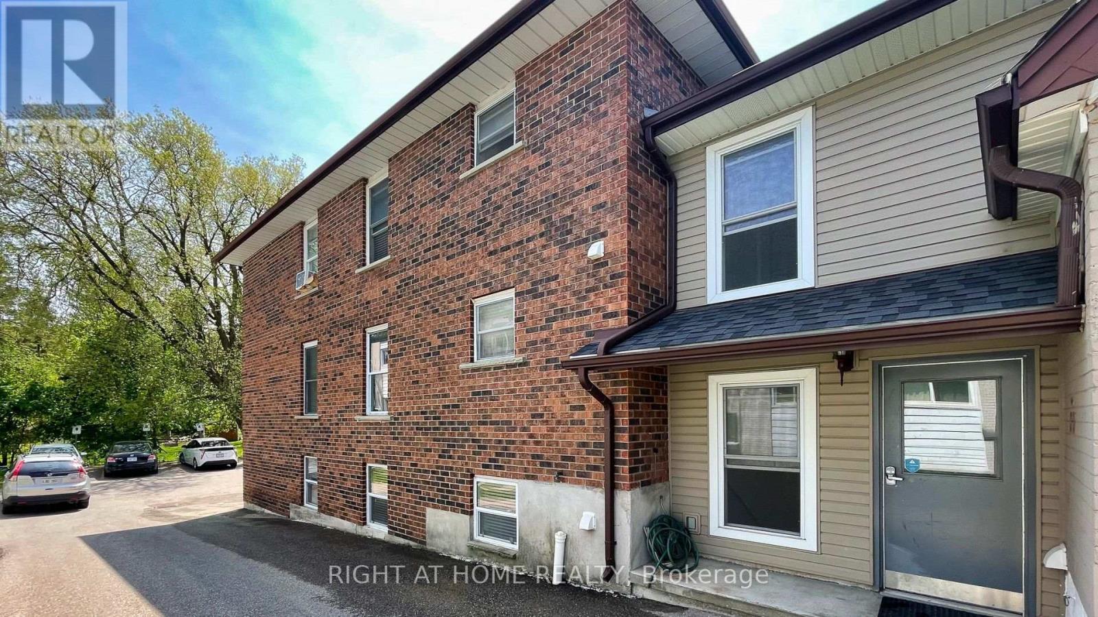 379 Erb Street W, Waterloo, Ontario N2L 1W7 - Photo 8 - X13653612