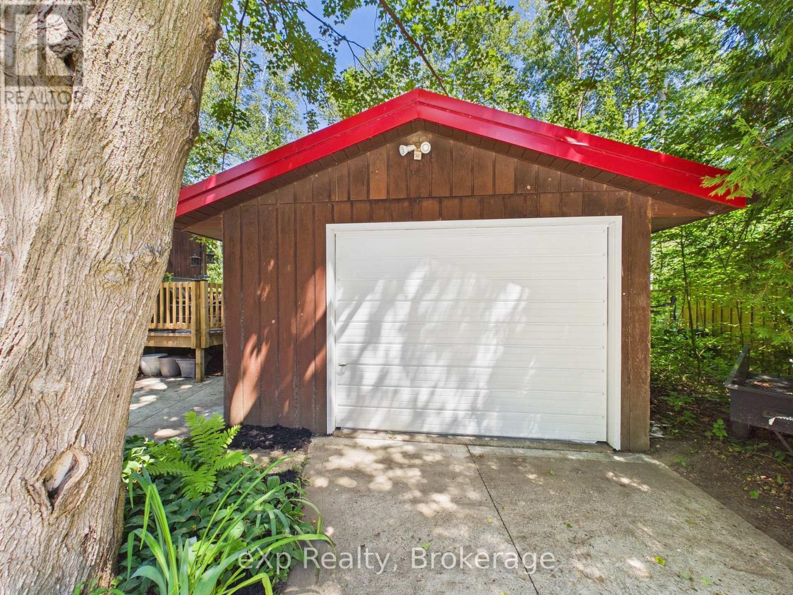 330 Tyendinaga Drive, Saugeen Shores, Ontario  N0H 2L0 - Photo 8 - X13638096