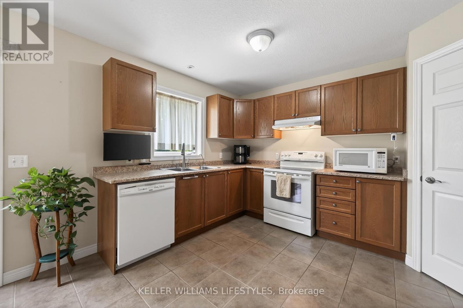 1990 Foxwood Avenue, London North, Ontario  N6G 0C5 - Photo 11 - X13639032