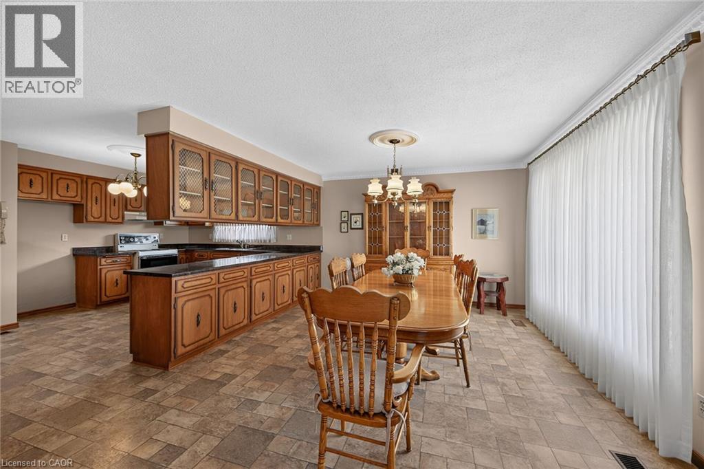 39 Algonquin Court, Hamilton, Ontario  L8T 4T2 - Photo 9 - 40854217