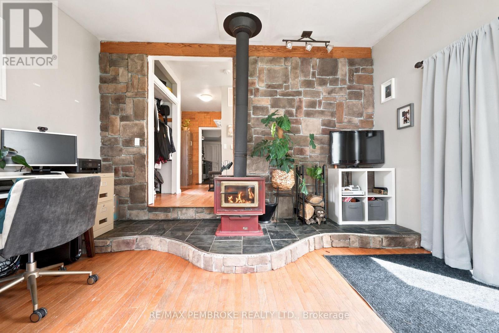 550 Mary Street, Pembroke, Ontario  K8A 5X3 - Photo 13 - X13653658