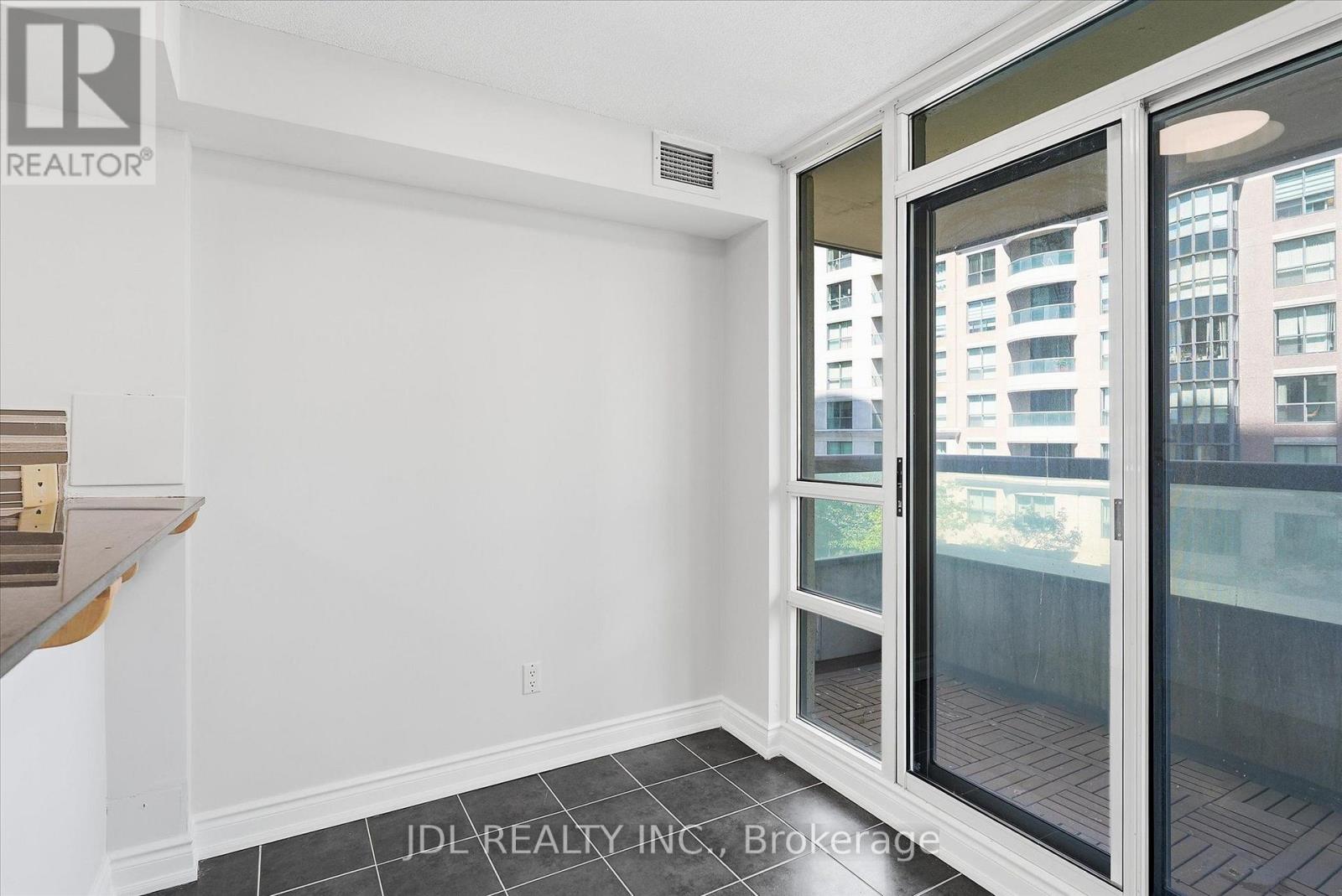 516 - 503 Beecroft Road, Toronto, Ontario  M2N 0A2 - Photo 22 - C13653648