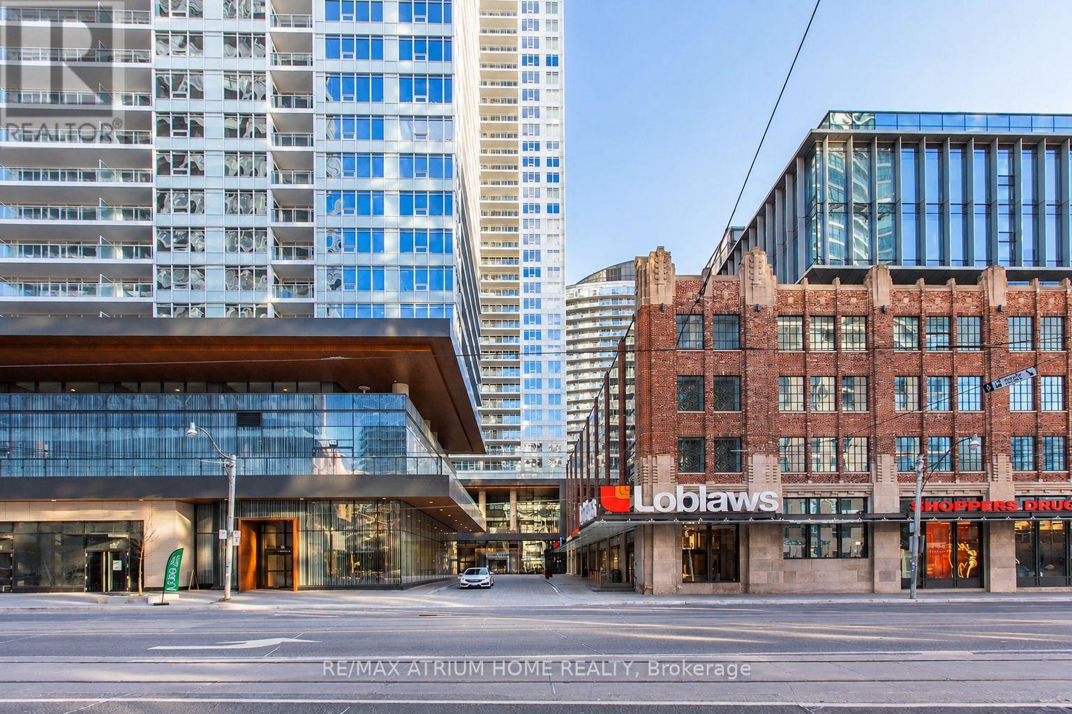 909 - 17 BATHURST STREET, Toronto, Ontario