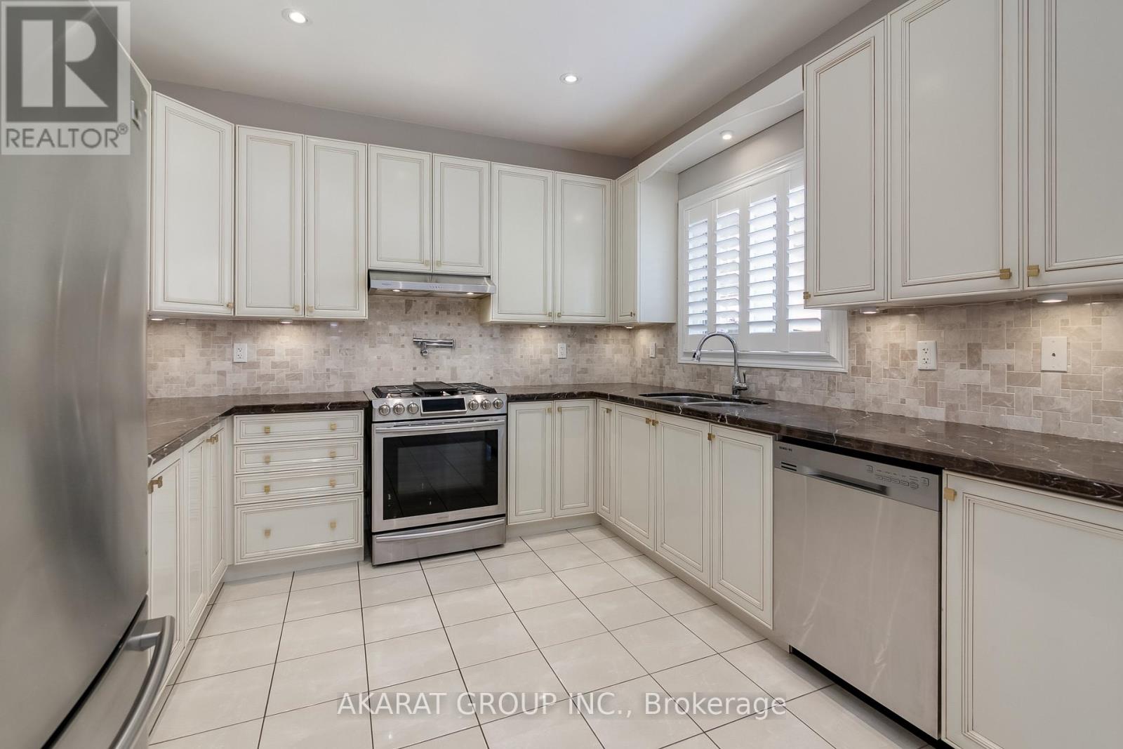 107 Filippazzo Road, Vaughan, Ontario  L4H 0N1 - Photo 13 - N13653620