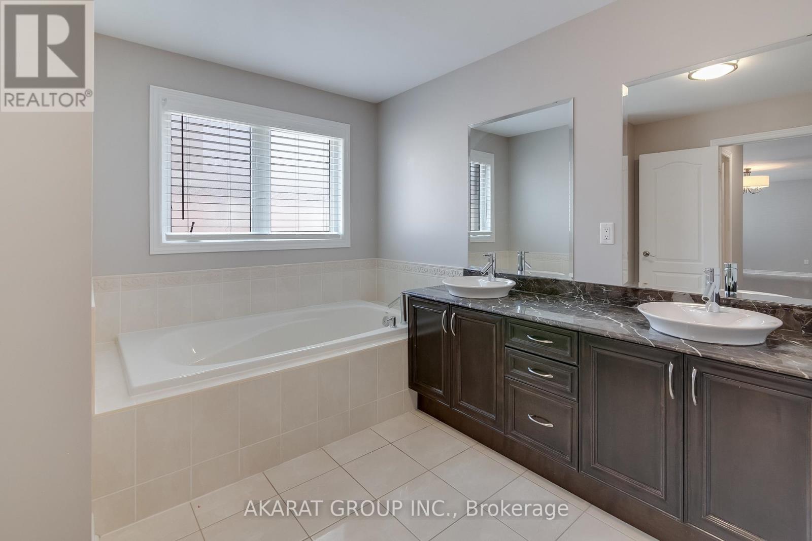 107 Filippazzo Road, Vaughan, Ontario  L4H 0N1 - Photo 27 - N13653620