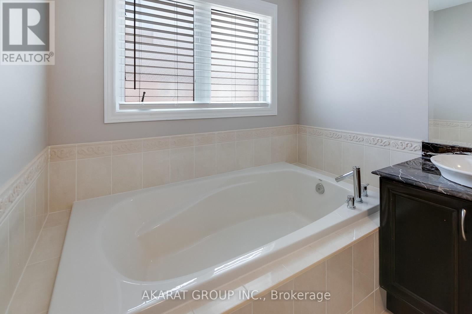 107 Filippazzo Road, Vaughan, Ontario  L4H 0N1 - Photo 28 - N13653620