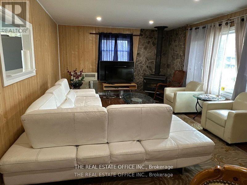 393 Adeline Drive, Georgina, Ontario  L4P 3C4 - Photo 3 - N13653640