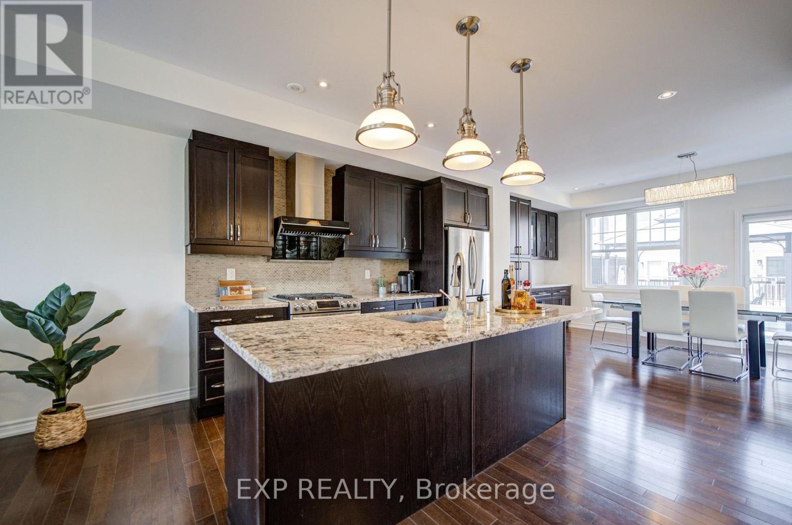 9 Milt Storey Lane, Whitchurch-Stouffville, Ontario  L4A 1Y4 - Photo 9 - N13653644