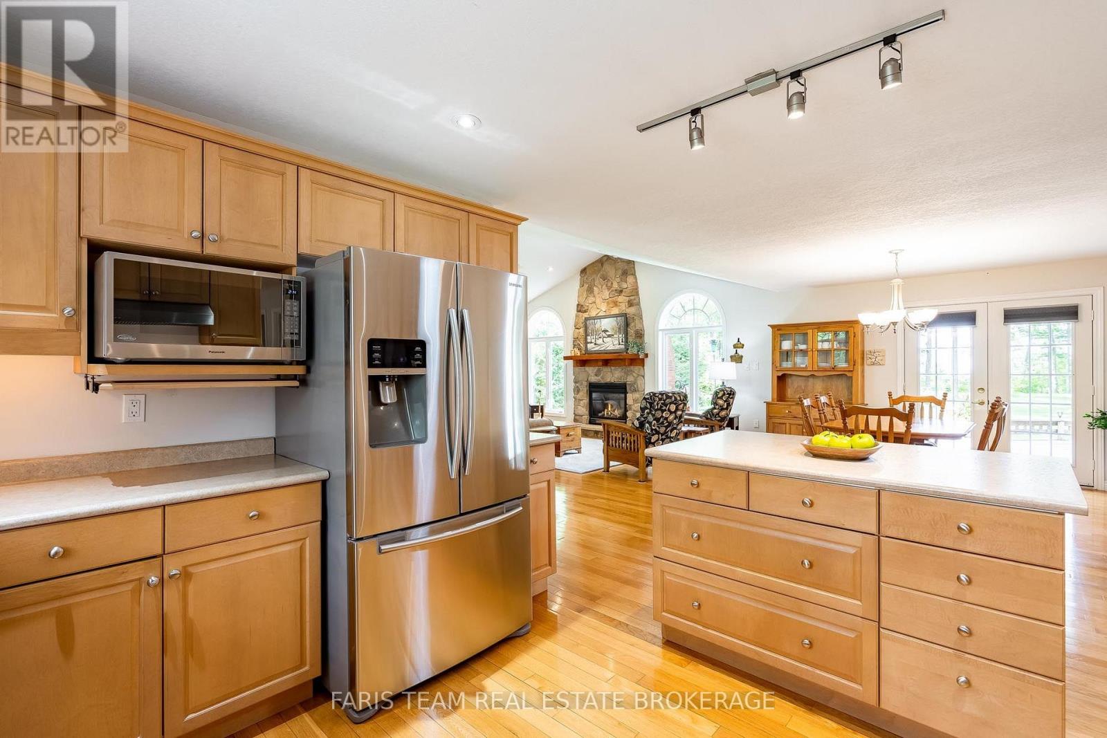 10 Green Mountain Court, Oro-Medonte, Ontario  L0L 2L0 - Photo 10 - S13653652