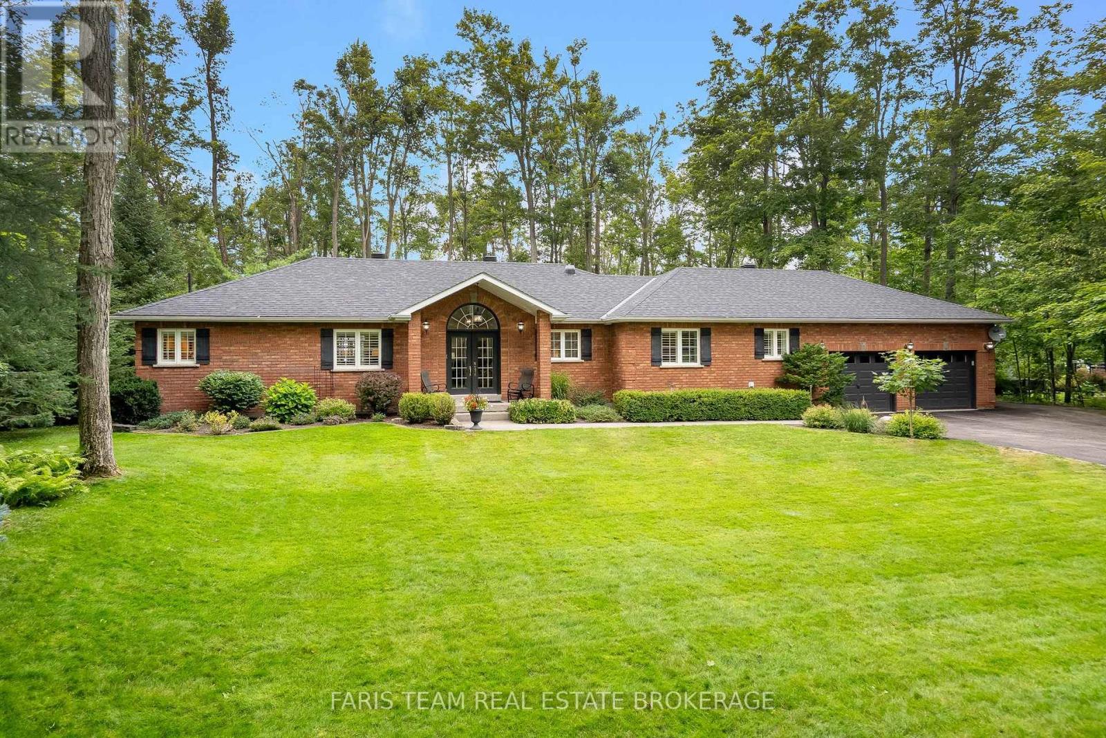 10 Green Mountain Court, Oro-Medonte, Ontario  L0L 2L0 - Photo 2 - S13653652