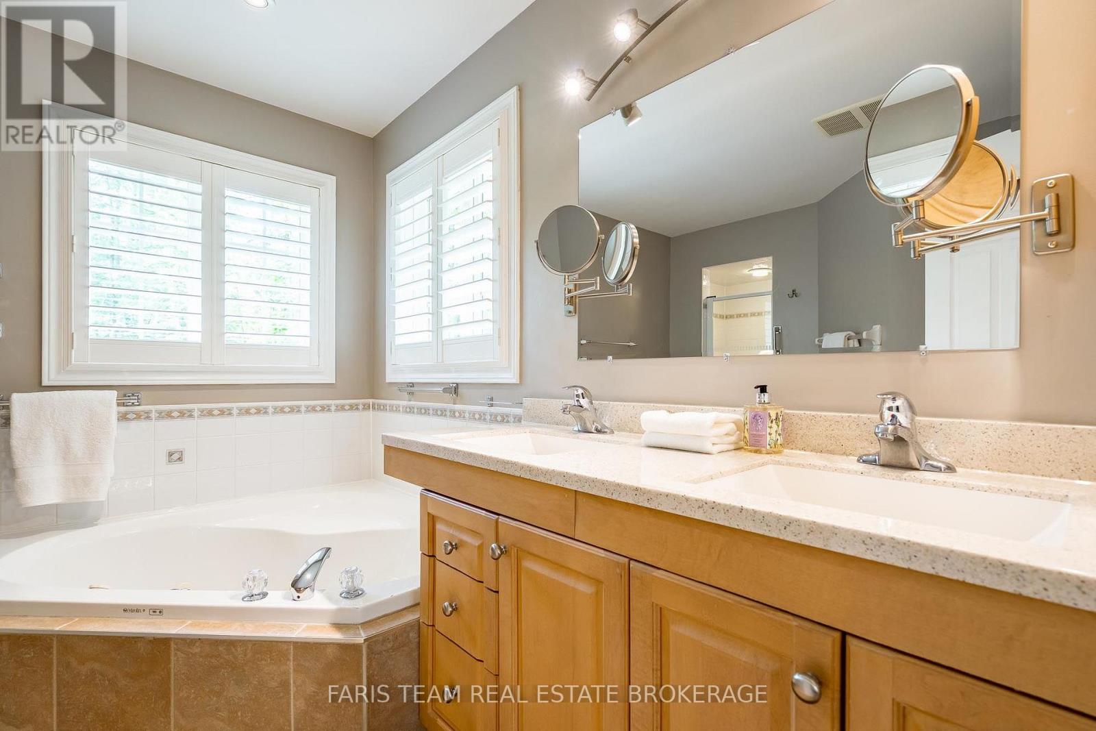 10 Green Mountain Court, Oro-Medonte, Ontario  L0L 2L0 - Photo 21 - S13653652