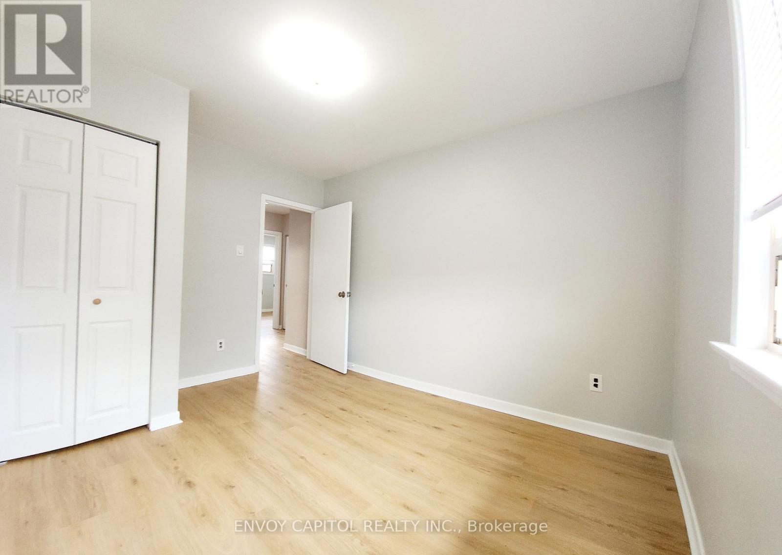 14 Faulkner Crescent, Toronto, Ontario  M9M 2C1 - Photo 23 - W13653642