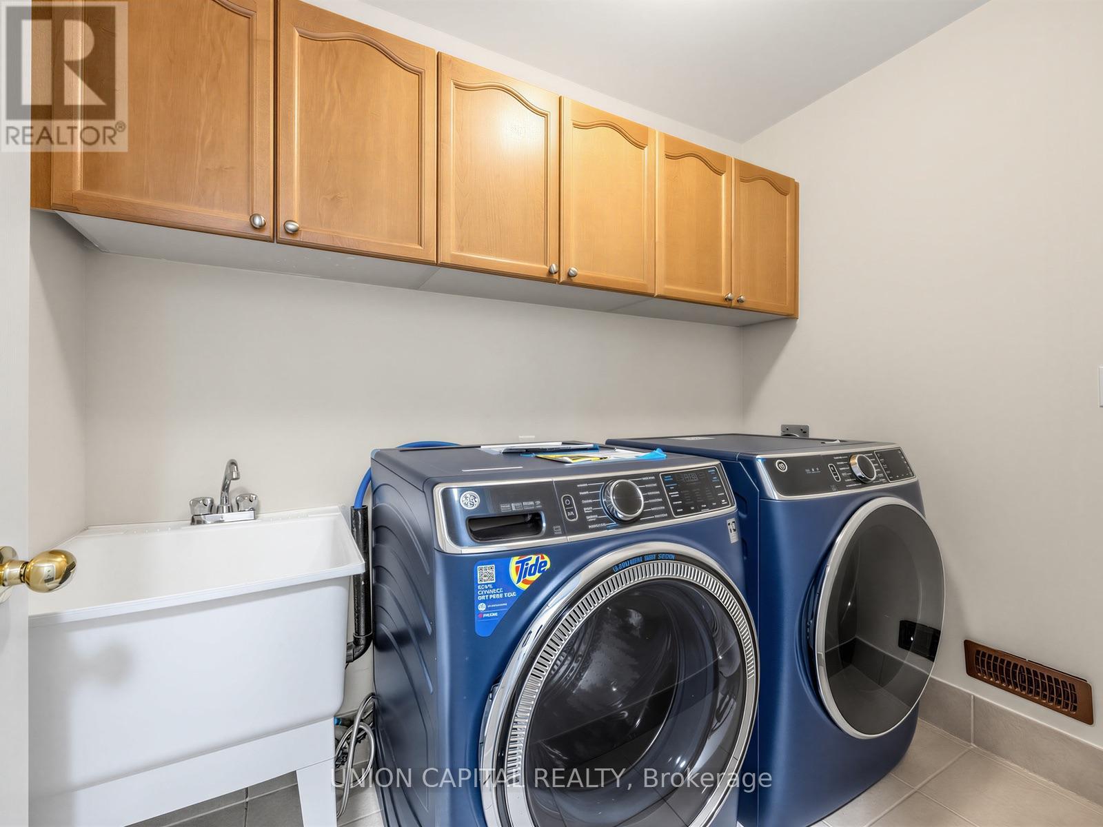 3186 Cabano Crescent, Mississauga, Ontario  L5M 0C4 - Photo 17 - W13653650