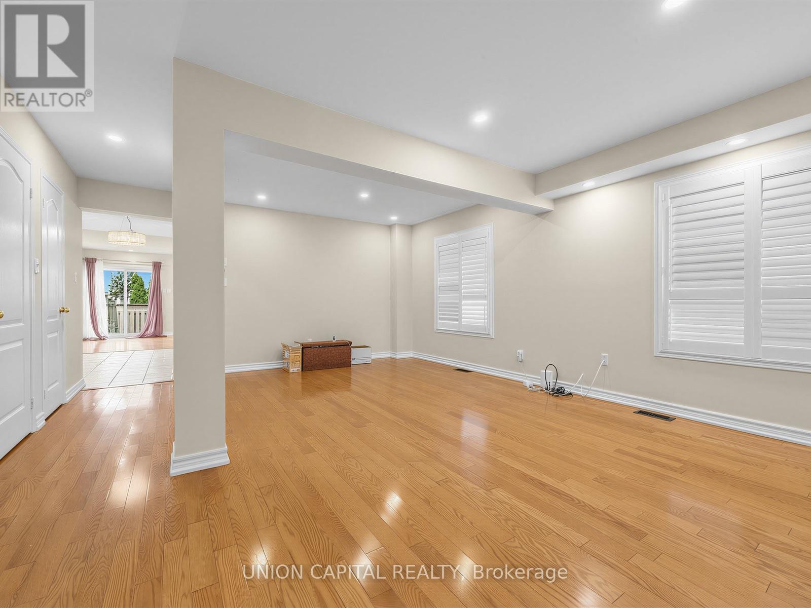 3186 Cabano Crescent, Mississauga, Ontario  L5M 0C4 - Photo 3 - W13653650