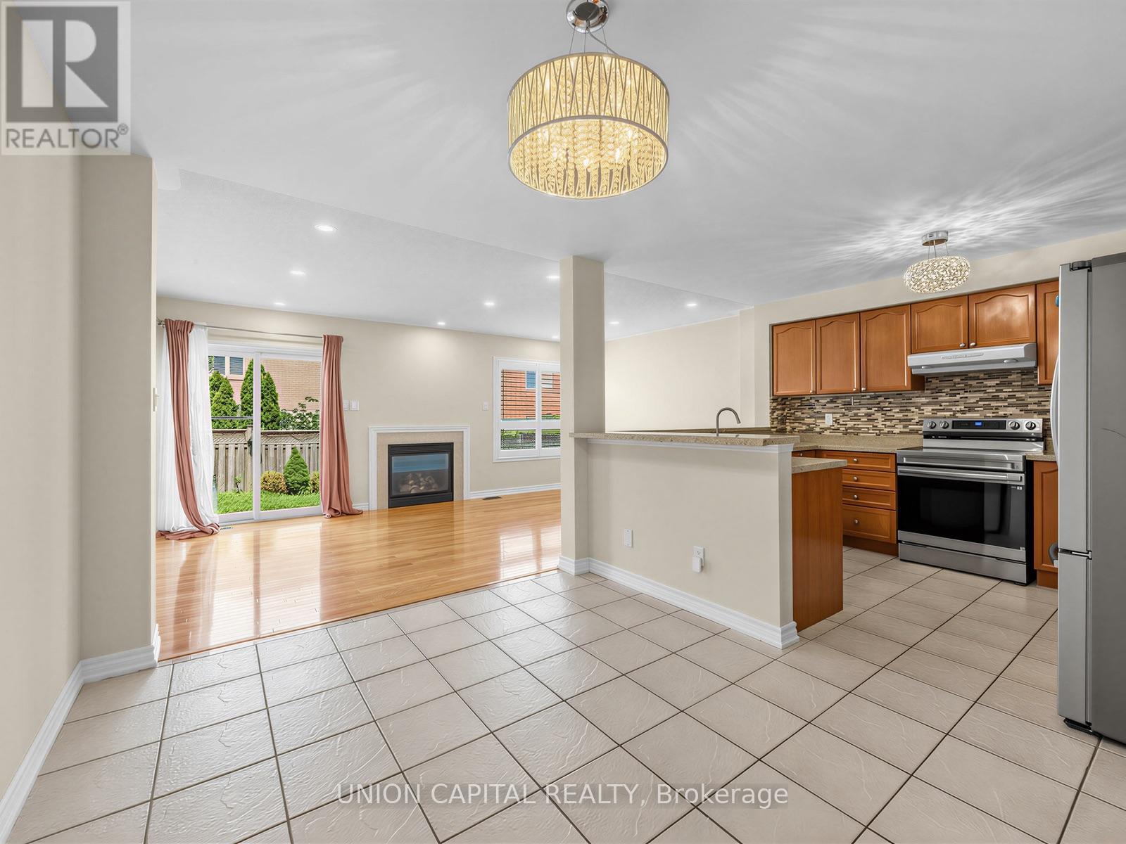 3186 Cabano Crescent, Mississauga, Ontario  L5M 0C4 - Photo 5 - W13653650