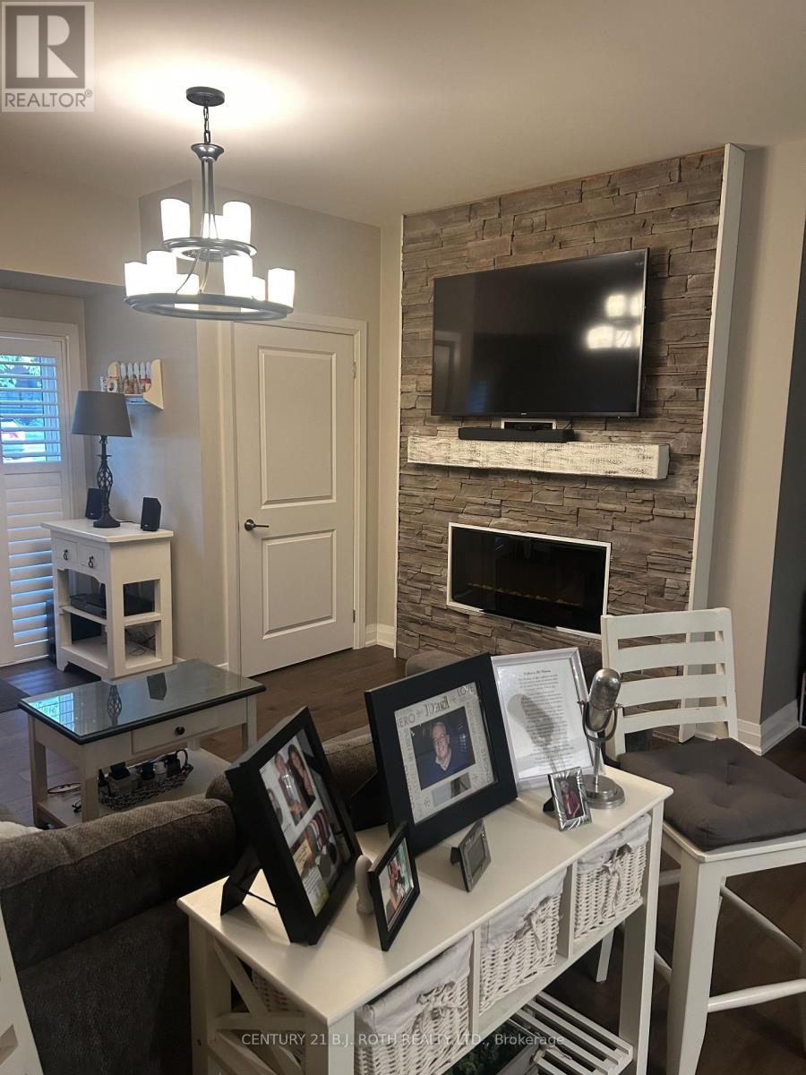 105 - 300 Essa Road, Barrie, Ontario  L9J 0B9 - Photo 11 - S13653196