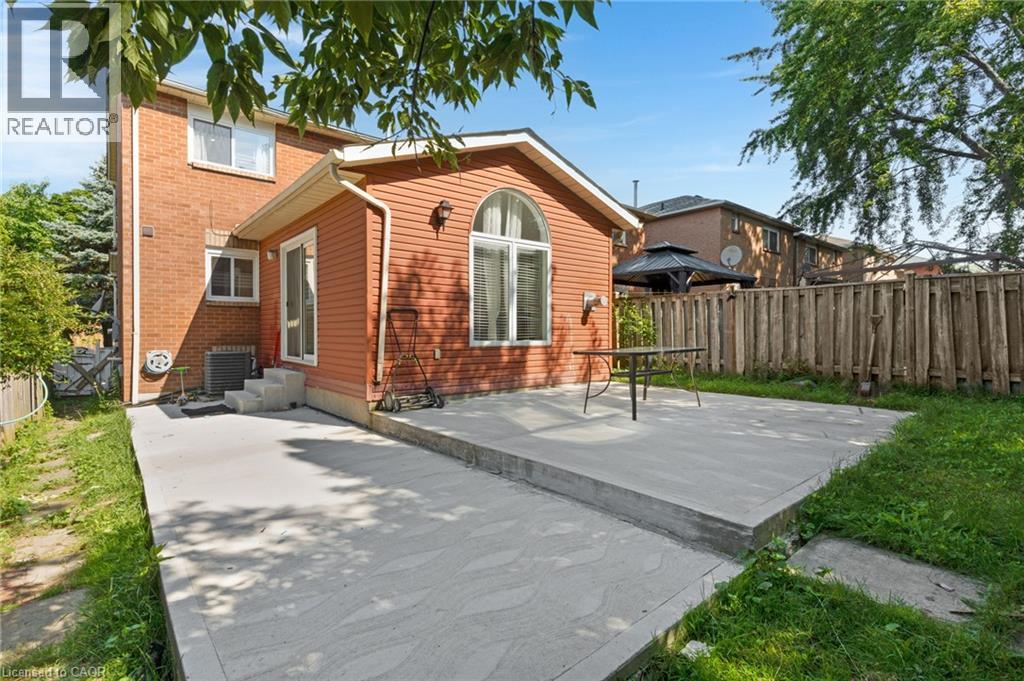 100 Anglerock Drive, Cambridge, Ontario  N1T 1L9 - Photo 3 - 40853670
