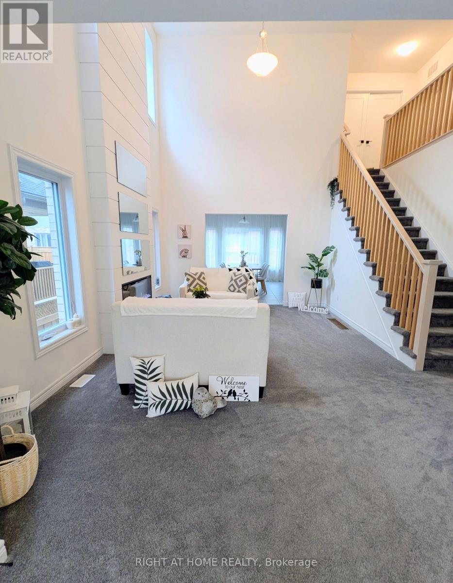 155 Plewes Drive, Collingwood, Ontario L9Y 5M5 - Photo 4 - S13652478