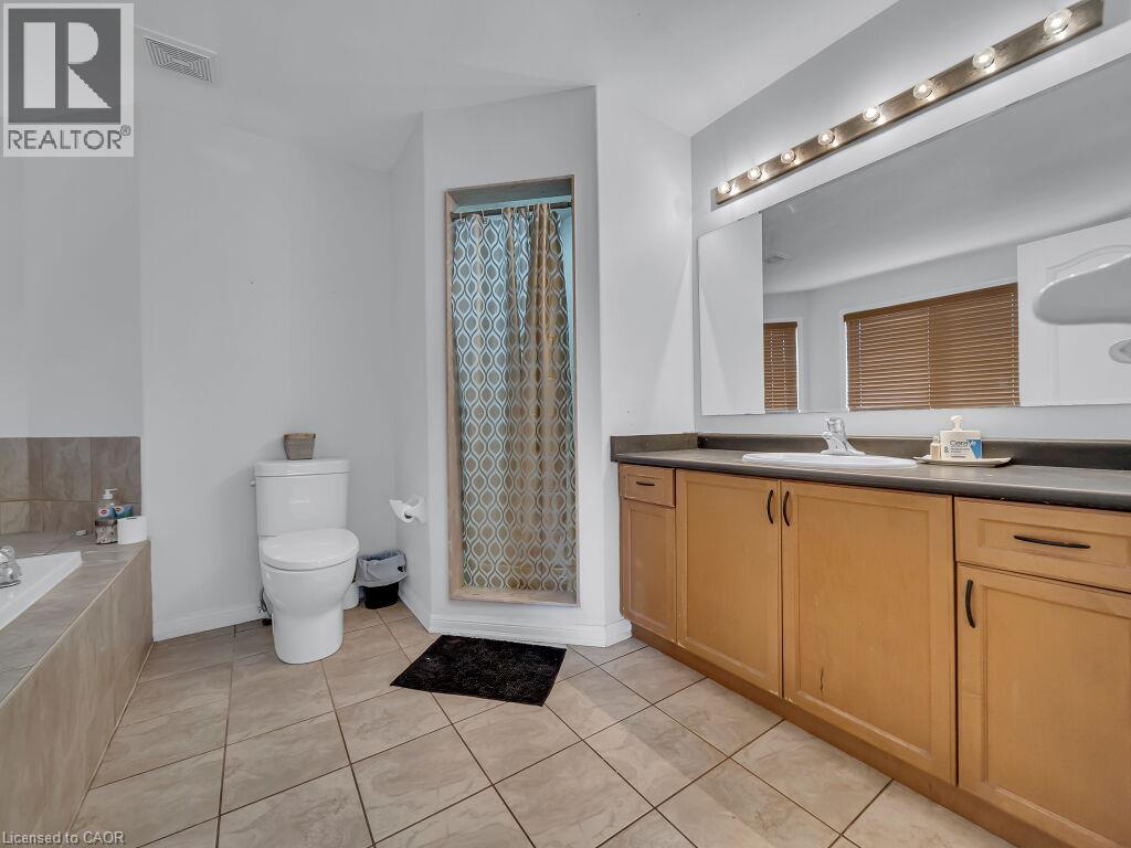 227 Baldwin Drive Unit# Main, Cambridge, Ontario  N3C 0B8 - Photo 11 - 40854329