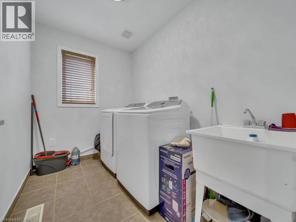 227 Baldwin Drive Unit# Main, Cambridge, Ontario  N3C 0B8 - Photo 14 - 40854329